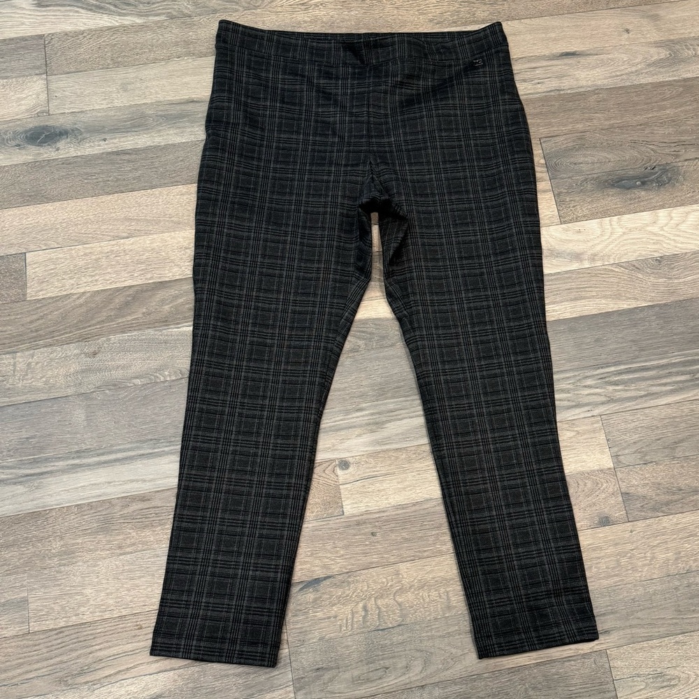 Women’s CALVIN KLEIN pants. Size XL.